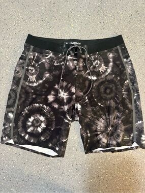 Rip Curl Mirage Board Shorts Tie Dye Black White Gray size 31